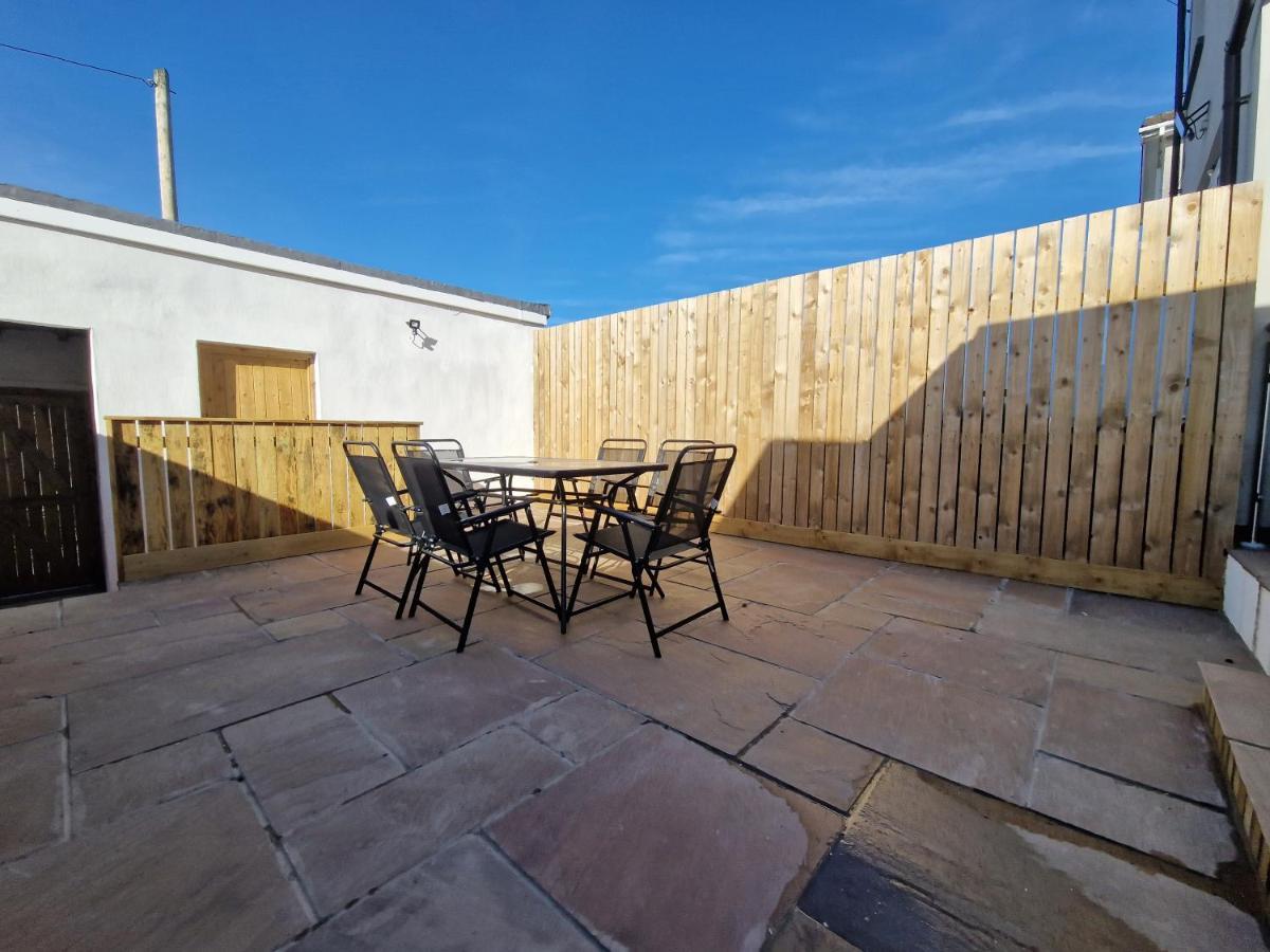 3 Bedroom Stylish Home Merthyr Merthyr Tydfil Esterno foto
